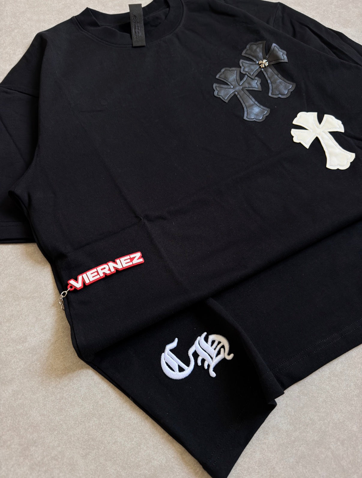 CH Divine Row Tee Black - MEDIUM (On hand)