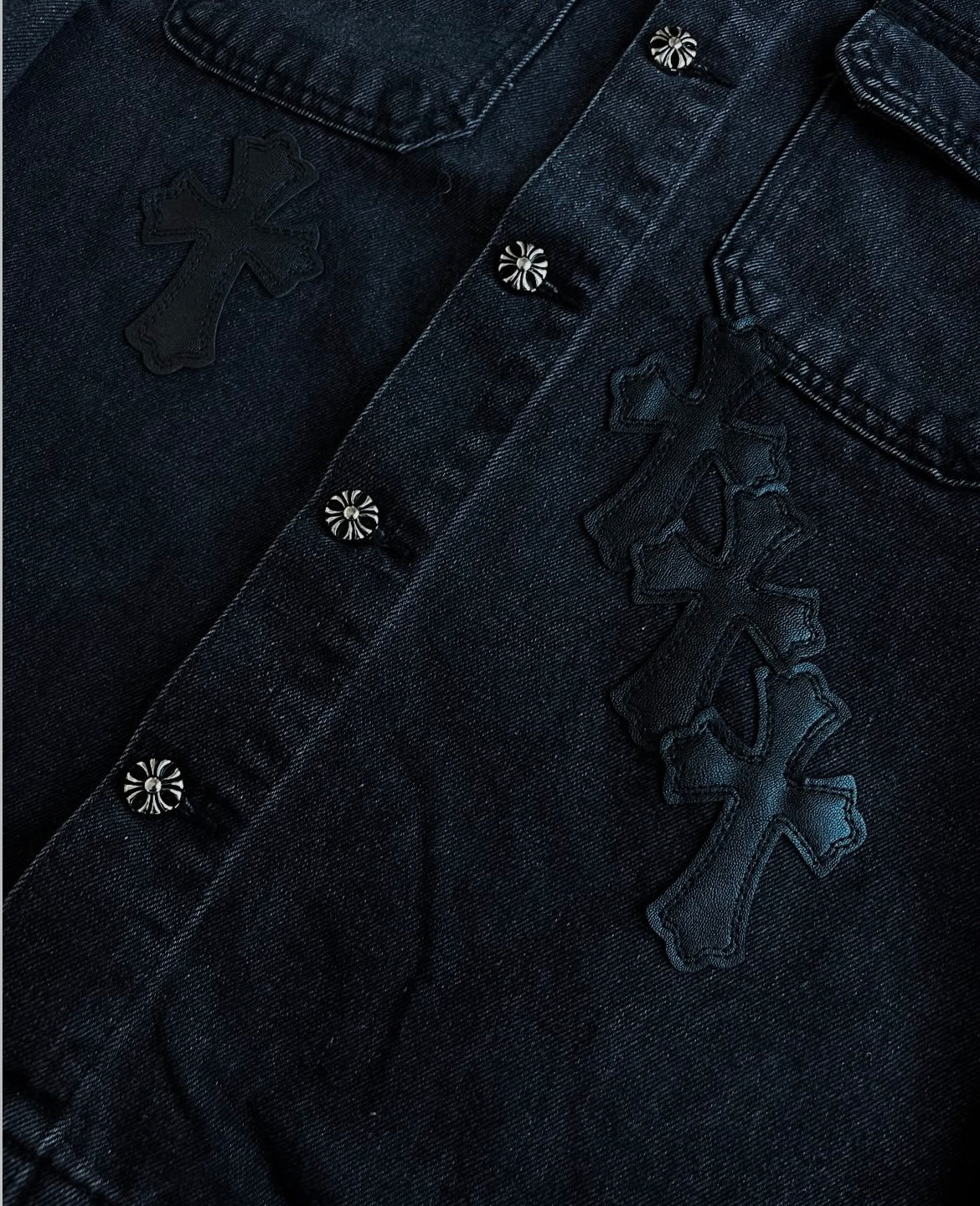 CH denim jacket in black