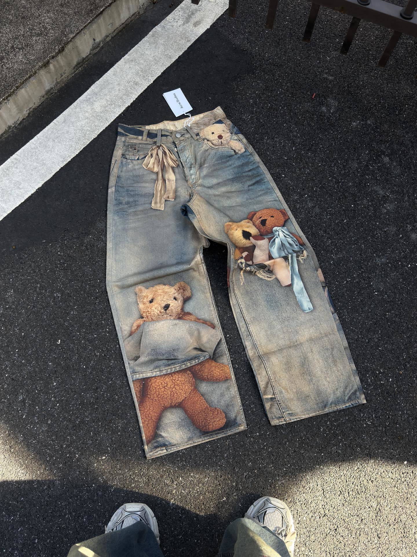 ACNE STUDIOS BEDTIME BEAR JEANS