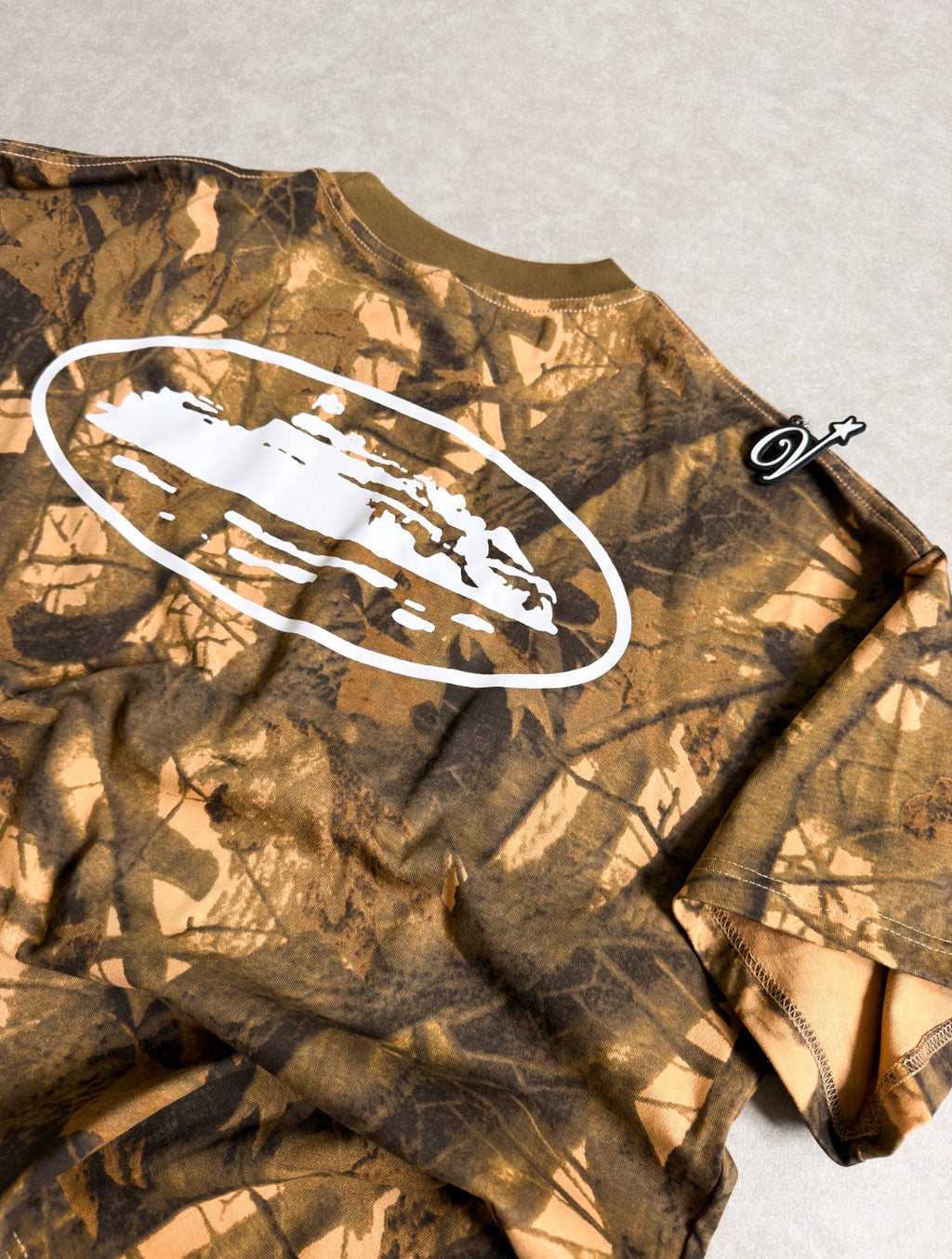Corteiz Island Tee - MEDIUM (On hand)