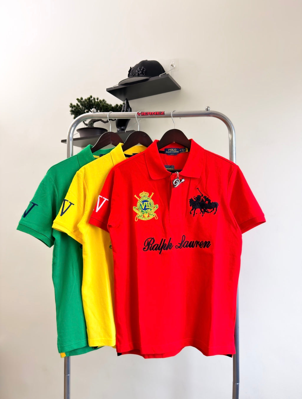 Ralph Lauren Distinctive Crest Polo Shirt RED MEDIUM  - ON HAND