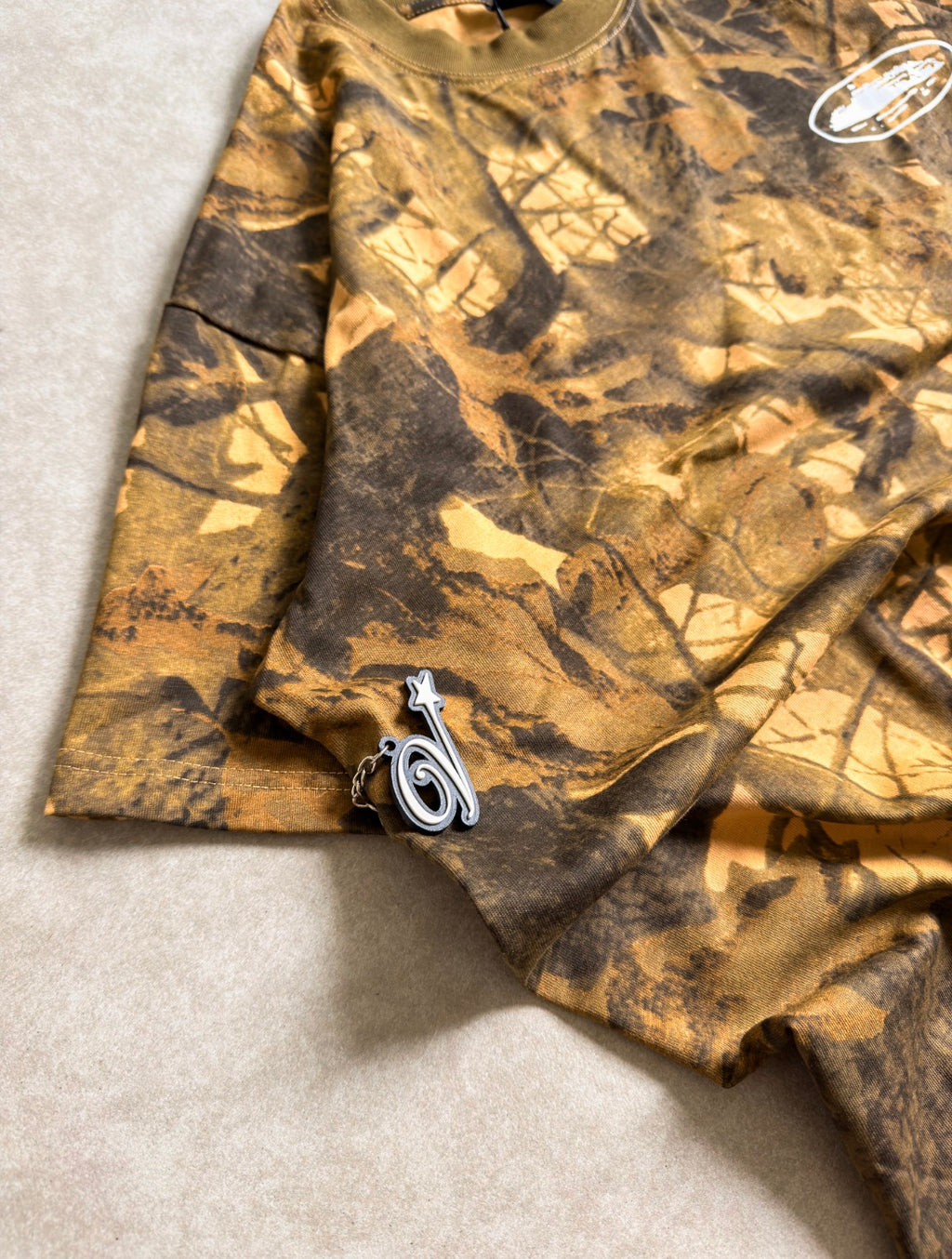 Corteiz Island Tee - MEDIUM (On hand)