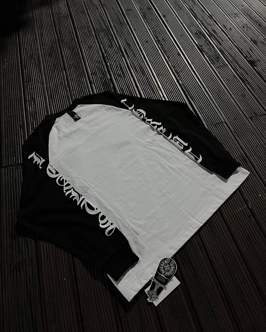 CH Black and white long sleeve