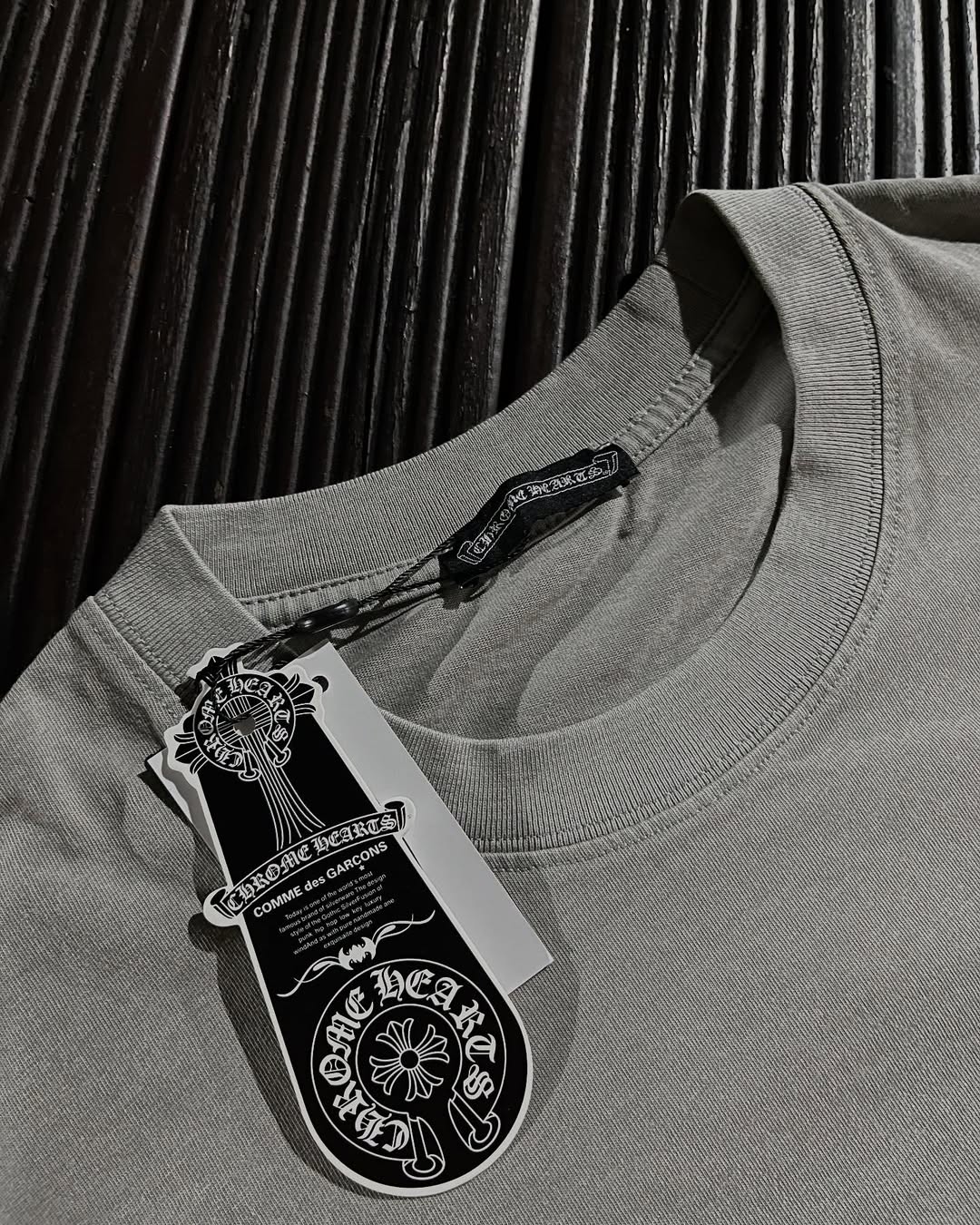 CH Horseshoe distressed tee