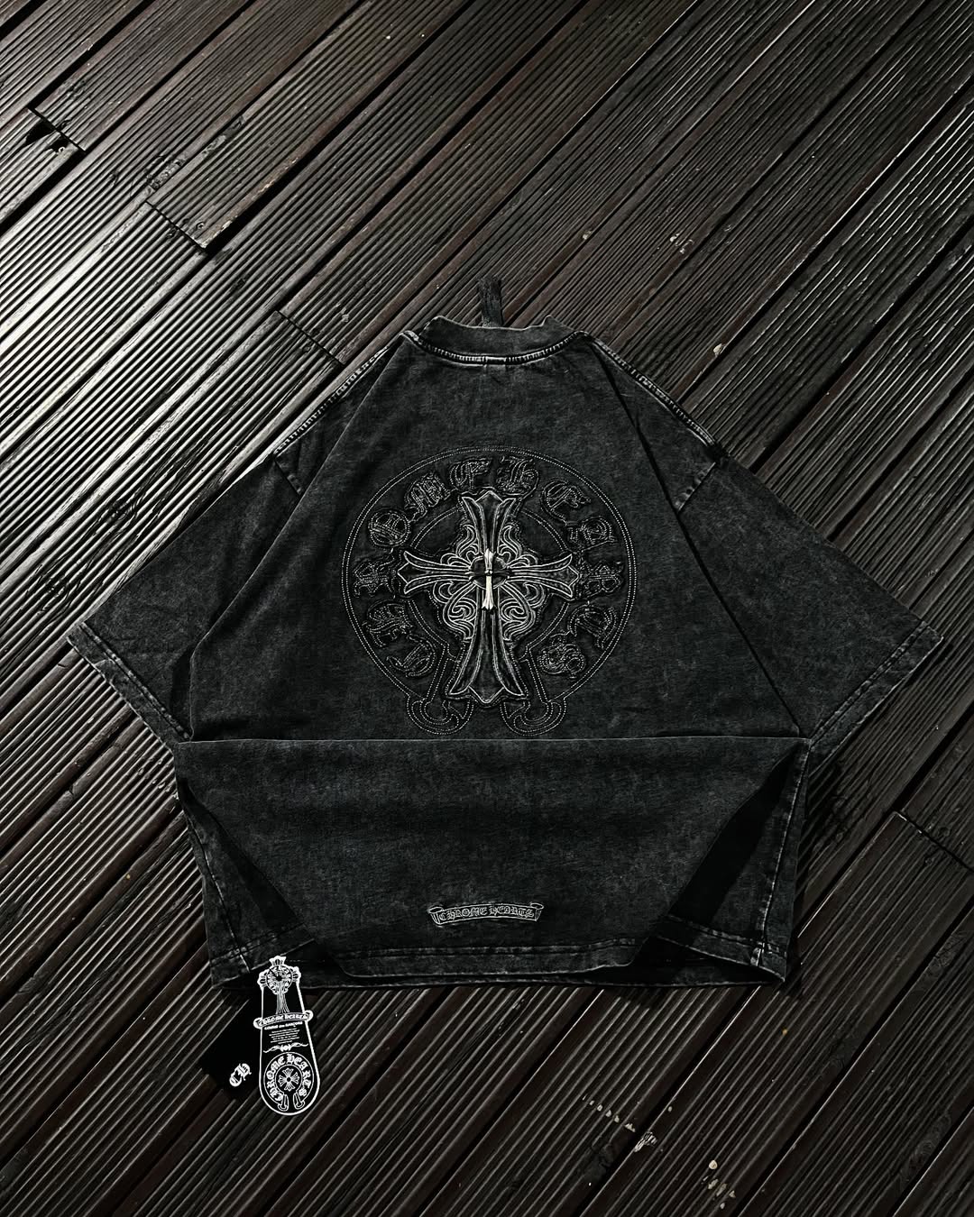 CH Triple cross tee