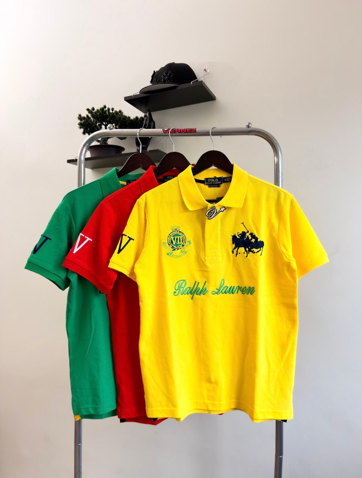 Ralph Lauren Distinctive Crest Polo Shirt YELLOW MEDIUM  - ON HAND