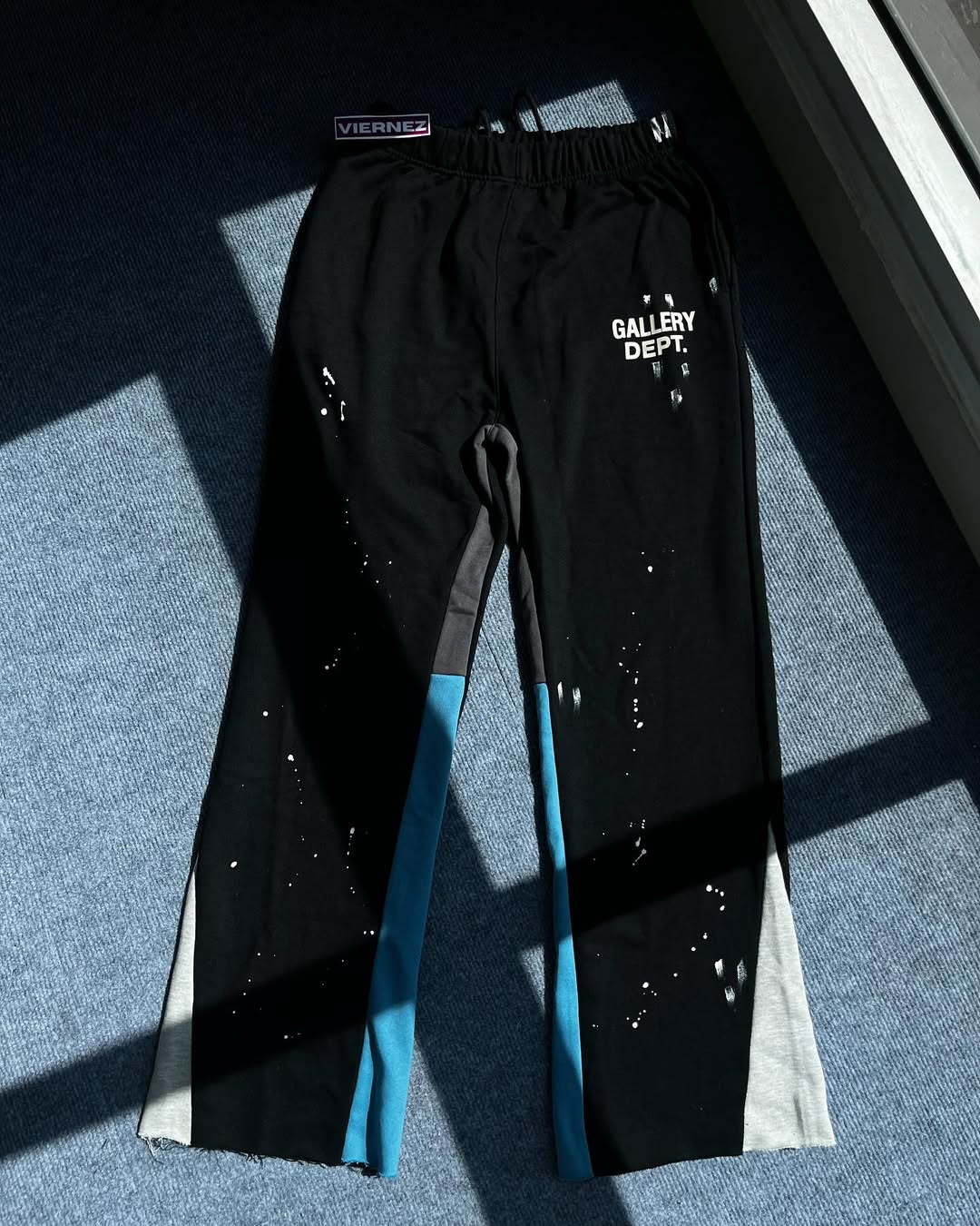 Gallery dept. logo painted flared sweats