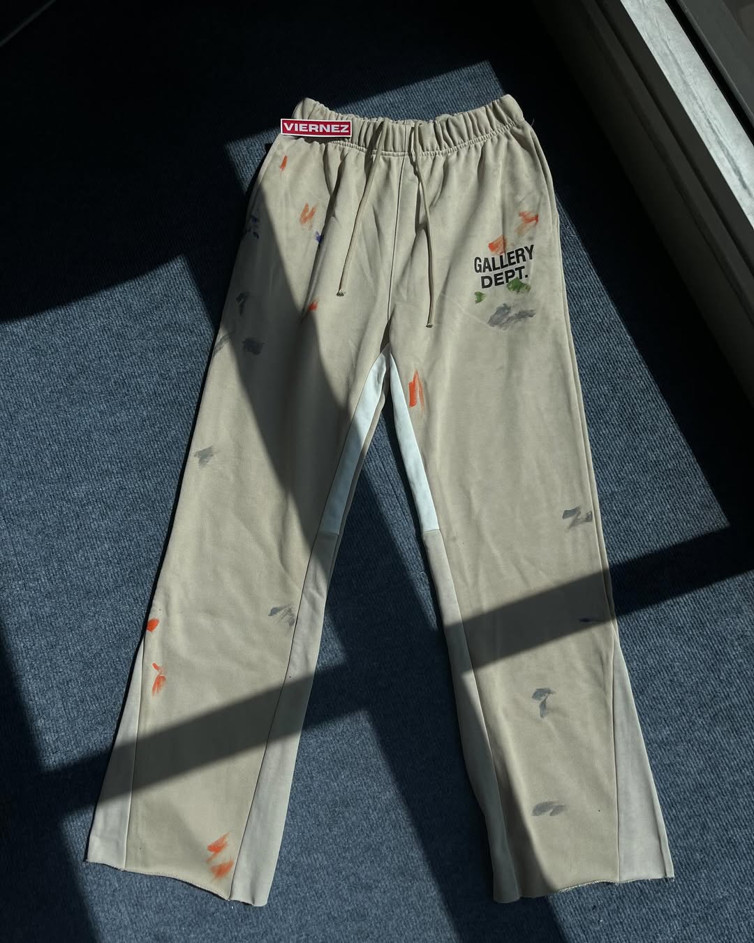 Gallery dept. logo painted flared sweats