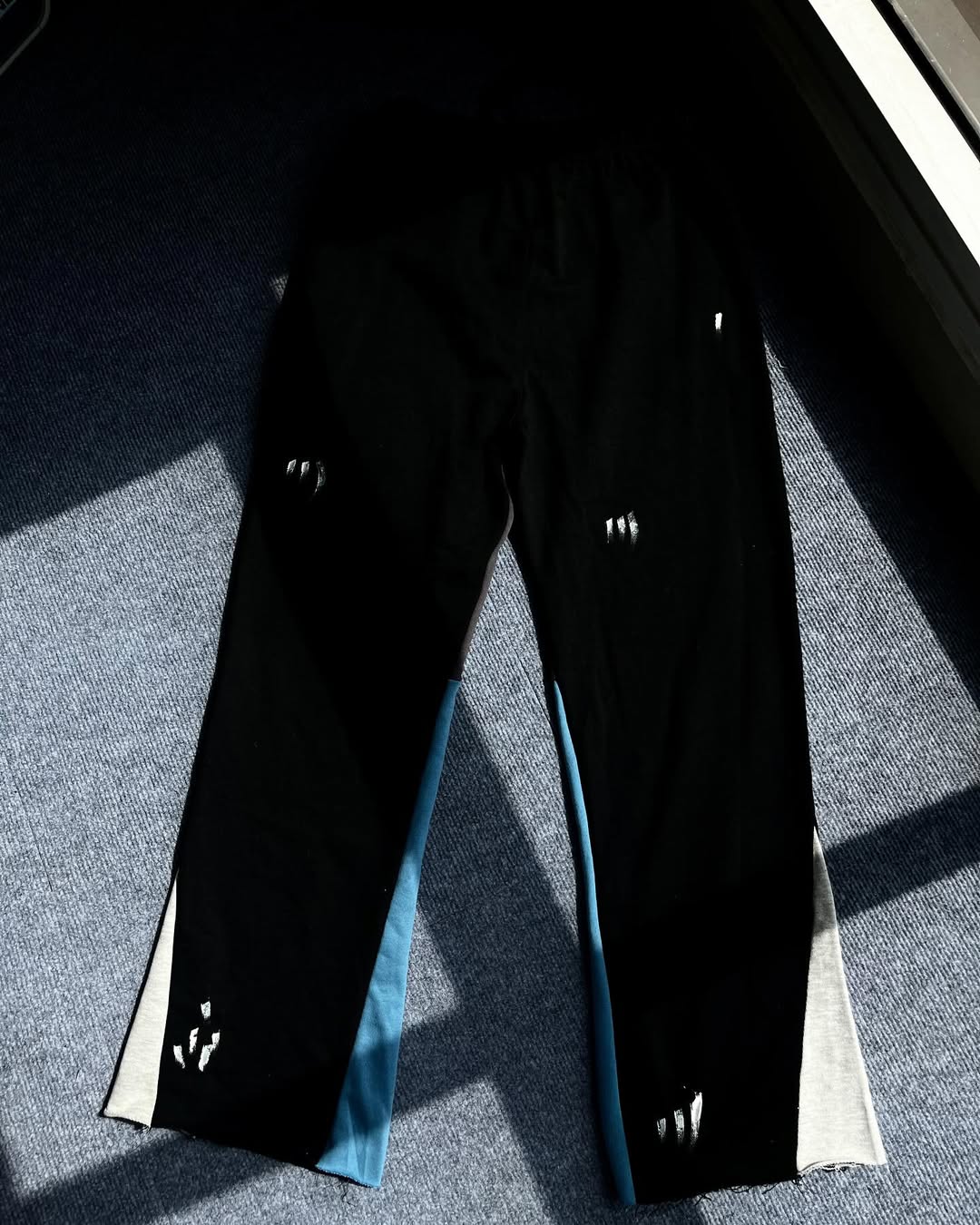 Gallery dept. logo painted flared sweats