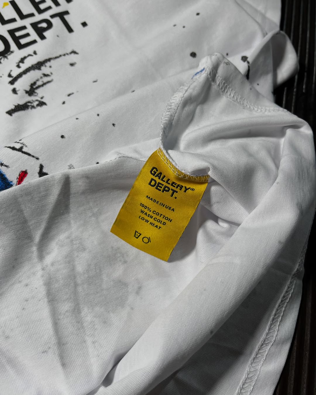 Gallery dept. splattered tee