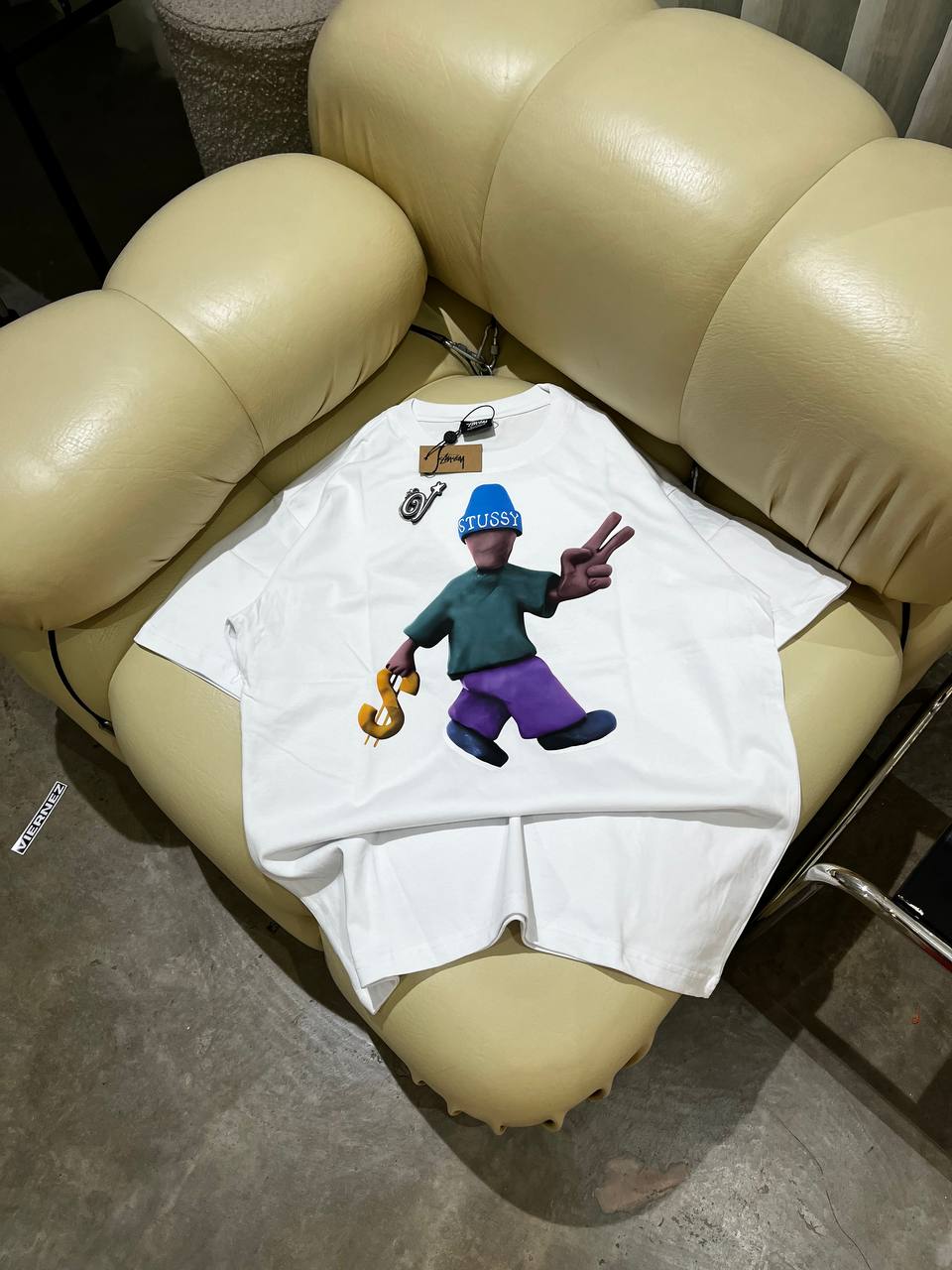 STUSSY PEACE AND PROSPERITY TEE